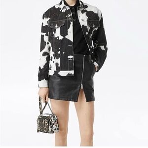 Burberry jacket jean ,Brand New size 4,fit size S